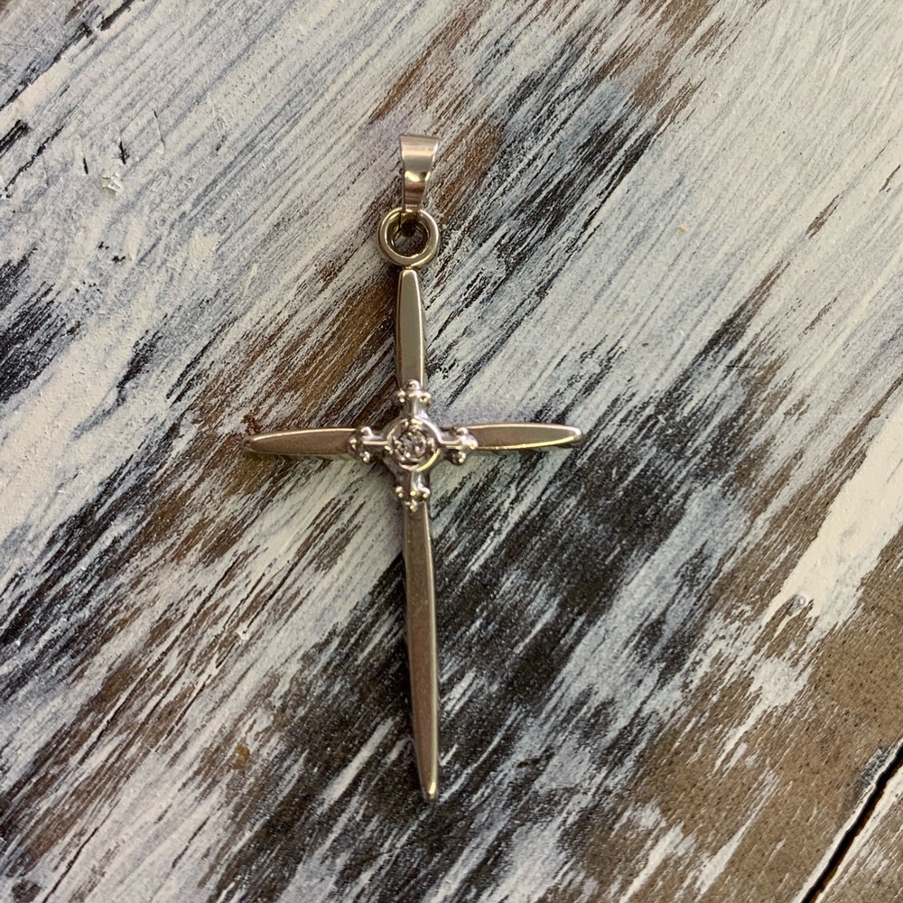 14k white Gold Diamond cross